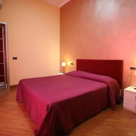 Diamond 3* نابولي