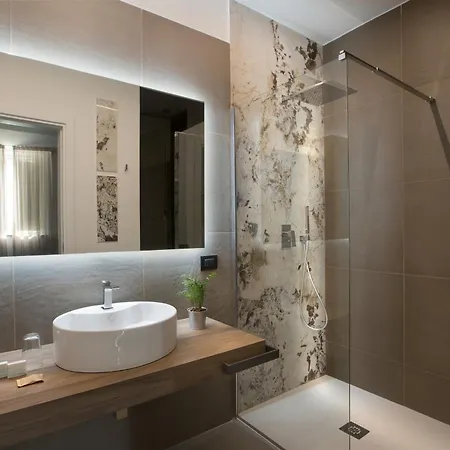 Diamond Naples