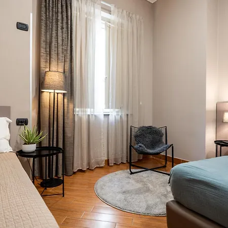 Diamond Naples